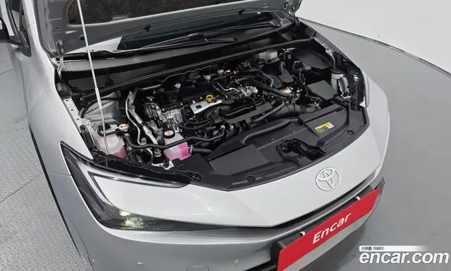 Toyota Prius 2025 2.0 автомат (гидро), миниатюра 5 Toyota Prius 2025 2.0 автомат (гидро), миниатюра 5