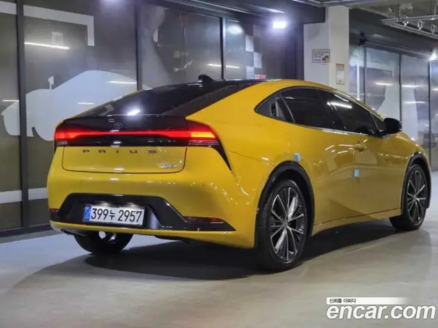 Toyota Prius 2026 2.0 автомат (гидро), миниатюра 4 Toyota Prius 2026 2.0 автомат (гидро), миниатюра 4