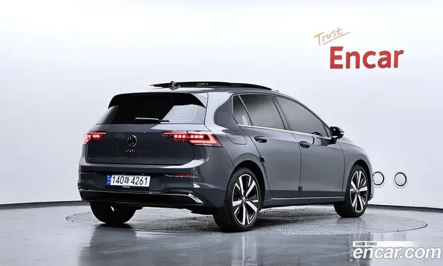 Volkswagen Golf 2025 2.0 автомат (гидро), миниатюра 2