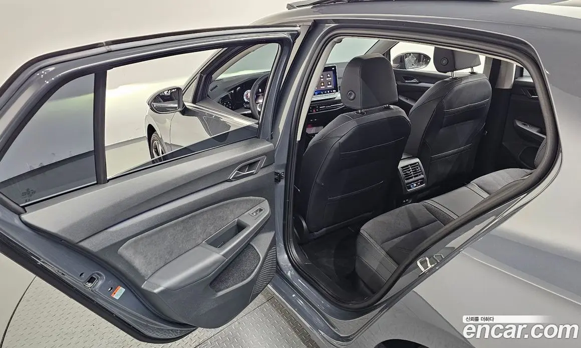 Volkswagen Golf 2025 2.0 автомат (гидро), фото 22