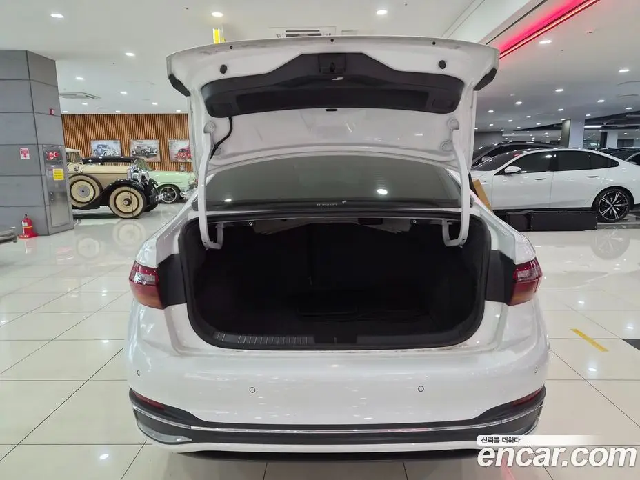 Volkswagen Jetta 2022 1.5 автомат (гидро), фото 17