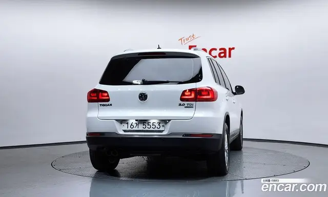 Volkswagen Tiguan 2014 2.0 автомат (гидро), миниатюра 4