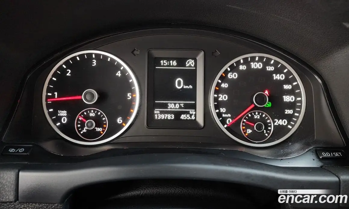 Volkswagen Tiguan 2014 2.0 автомат (гидро), фото 8