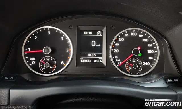Volkswagen Tiguan 2014 2.0 автомат (гидро), миниатюра 8
