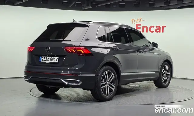 Volkswagen Tiguan 2021 2.0 автомат (гидро), миниатюра 2