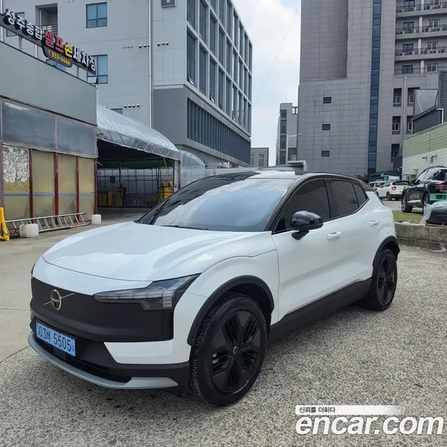 Volvo EX30 2026 1.0 автомат (гидро), миниатюра 3