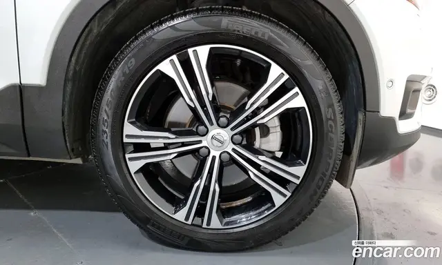 Volvo XC40 2021 2.0 автомат (гидро), миниатюра 5
