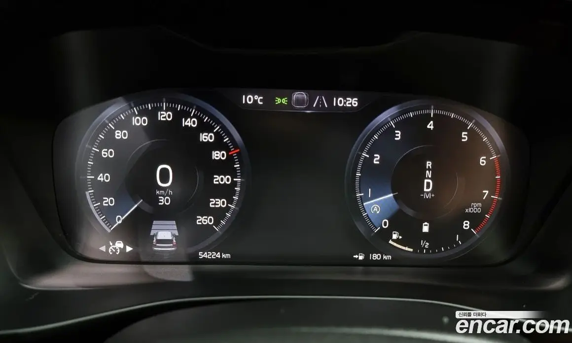 Volvo XC40 2021 2.0 автомат (гидро), фото 8