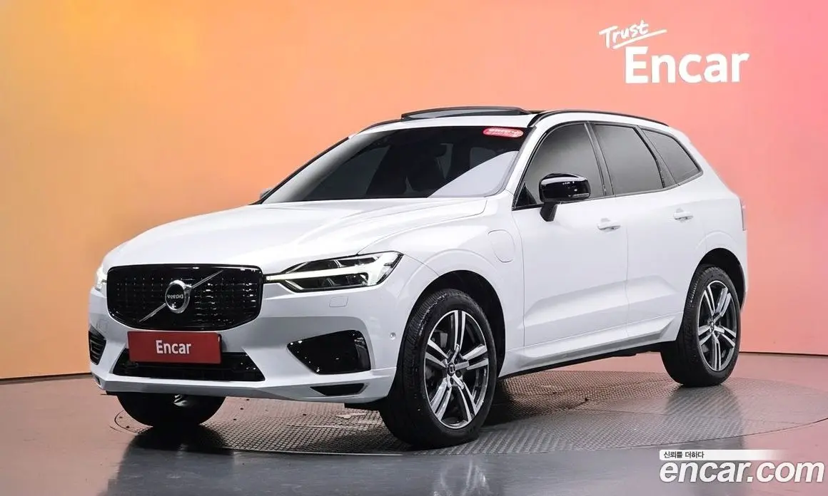 Volvo XC60 2021 2.0 автомат (гидро), фото 32