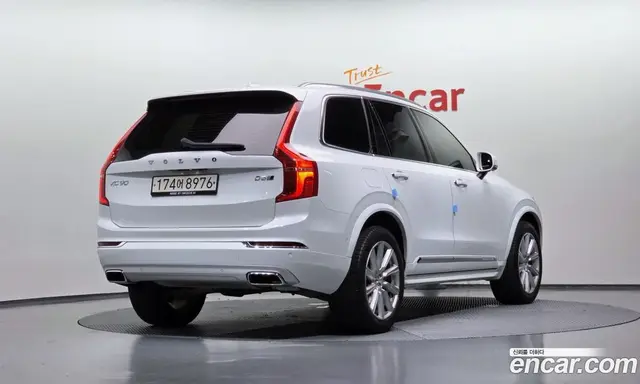 Volvo XC90 2018 2.0 автомат (гидро), миниатюра 2