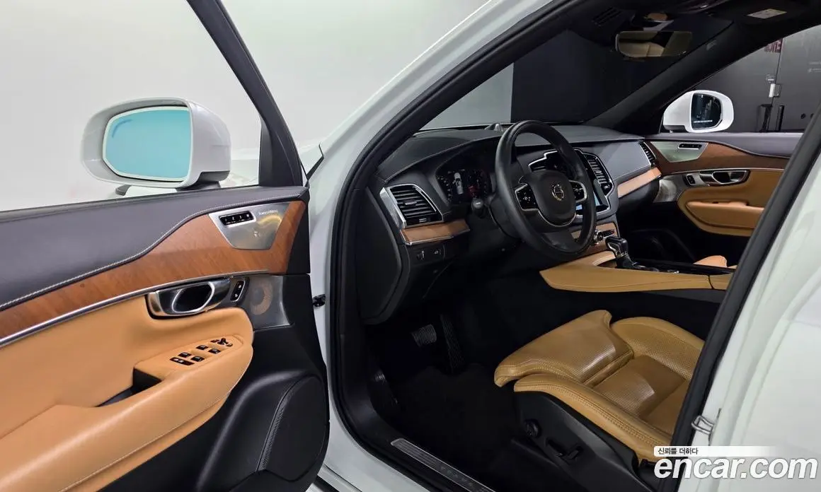 Volvo XC90 2018 2.0 автомат (гидро), фото 13