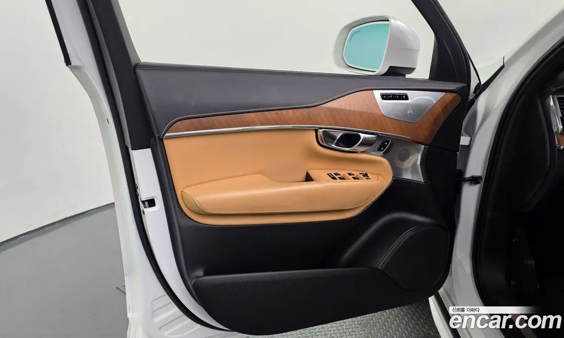 Volvo XC90 2018 2.0 автомат (гидро), фото 14
