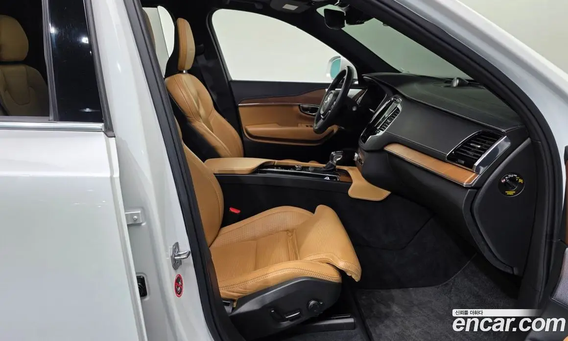 Volvo XC90 2018 2.0 автомат (гидро), фото 17