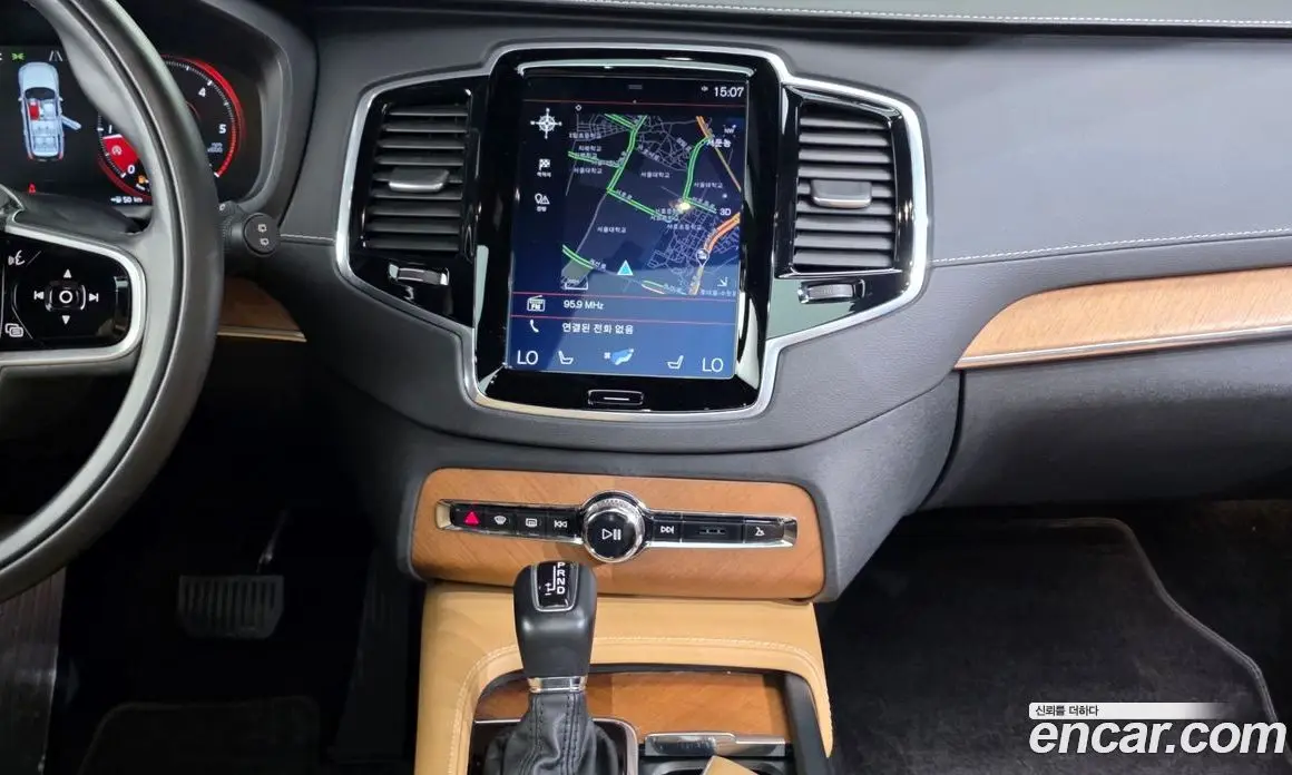 Volvo XC90 2018 2.0 автомат (гидро), фото 20