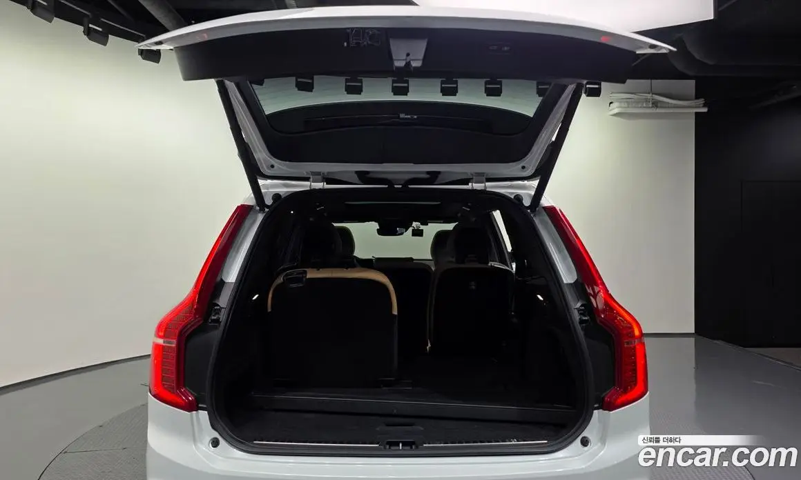 Volvo XC90 2018 2.0 автомат (гидро), фото 26