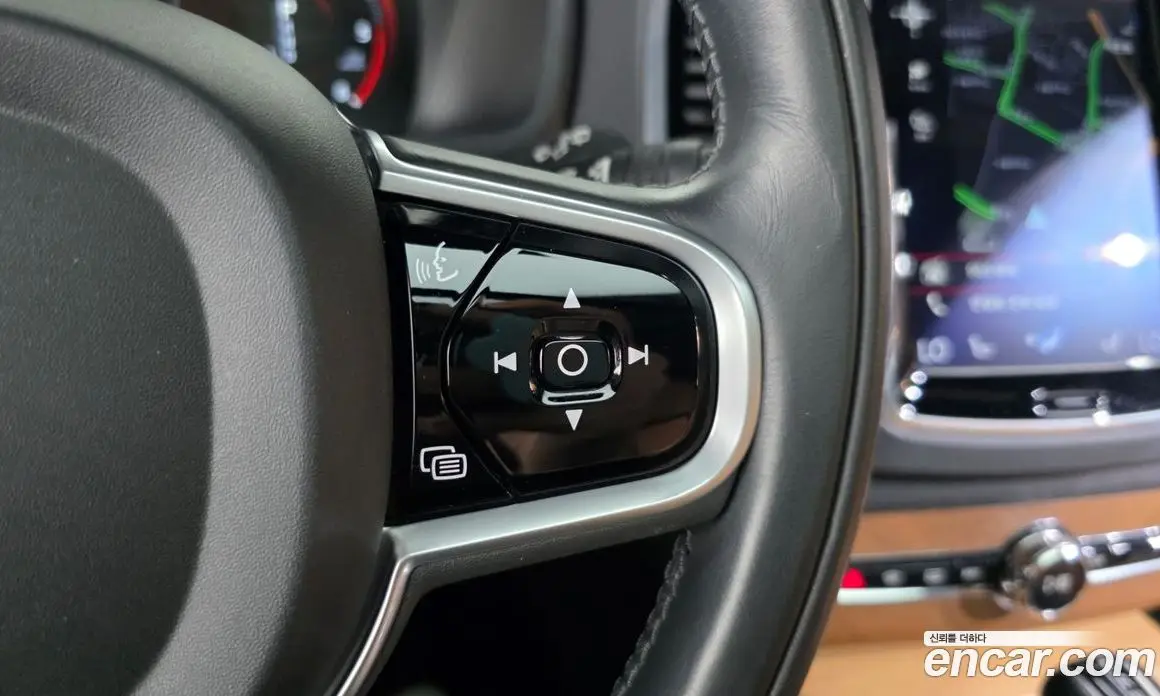 Volvo XC90 2018 2.0 автомат (гидро), фото 27