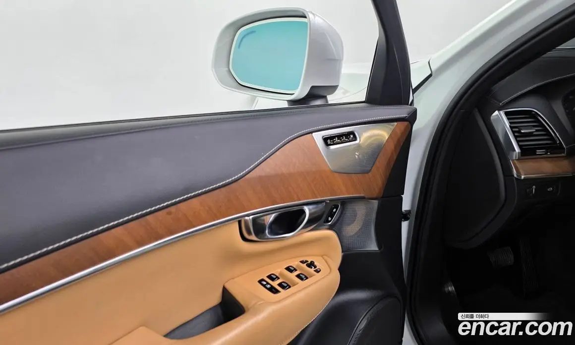 Volvo XC90 2018 2.0 автомат (гидро), фото 36