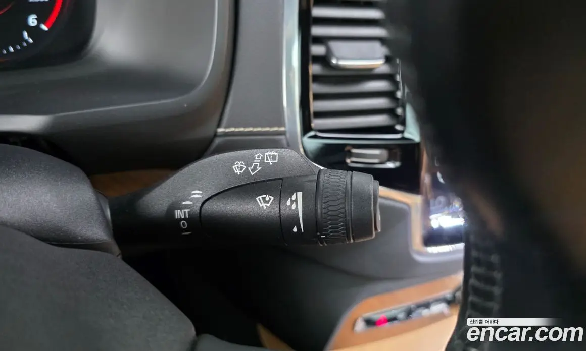 Volvo XC90 2018 2.0 автомат (гидро), фото 38