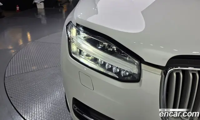 Volvo XC90 2018 2.0 автомат (гидро), миниатюра 8