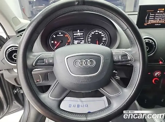 Audi A3 2014 1.6 автомат (гидро), миниатюра 9