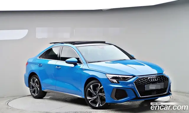 Audi A3 2023 2.0 автомат (гидро), миниатюра 3