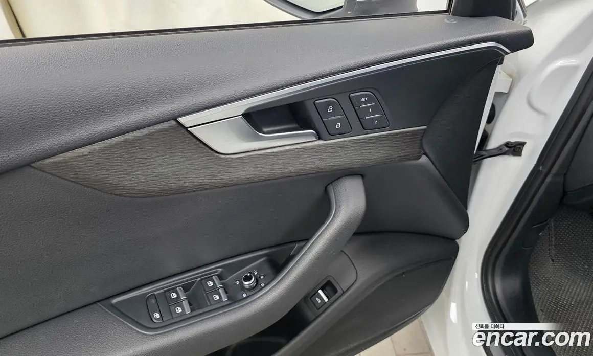 Audi A4 2019 2.0 автомат (гидро), фото 28