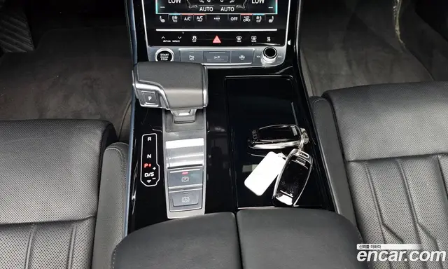 Audi A8 2023 3.0 автомат (гидро), миниатюра 12