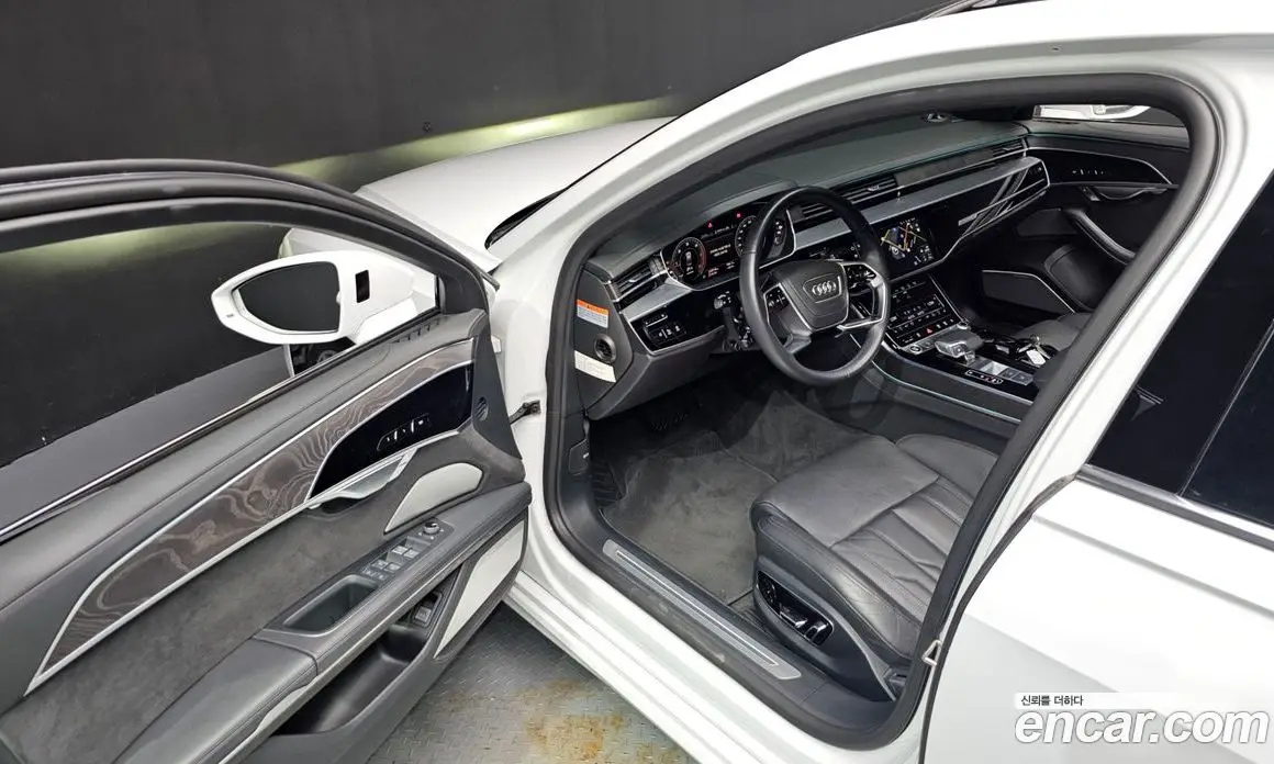 Audi A8 2023 3.0 автомат (гидро), фото 13
