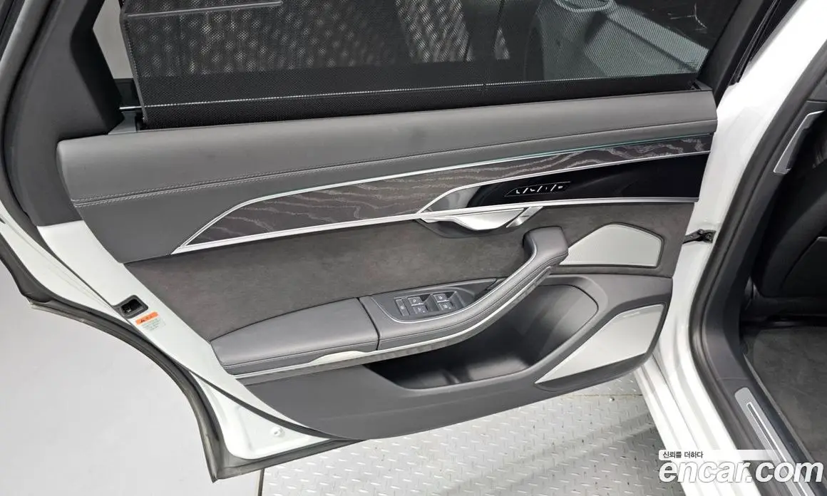 Audi A8 2023 3.0 автомат (гидро), фото 15