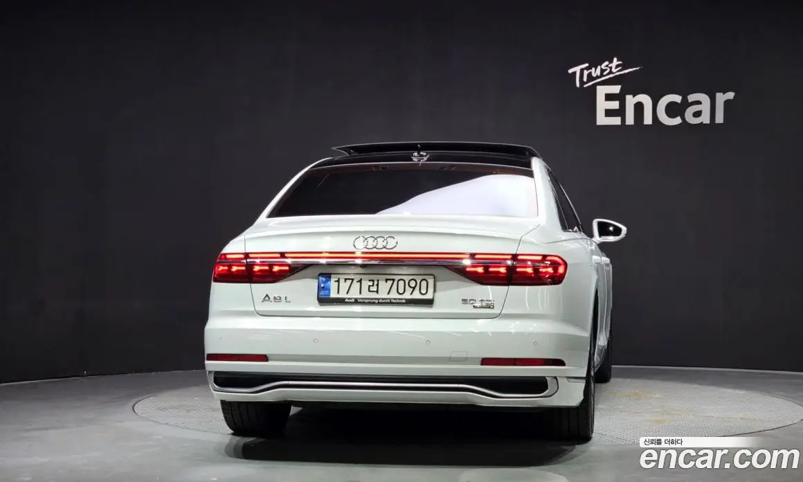 Audi A8 2023 3.0 автомат (гидро), фото 4