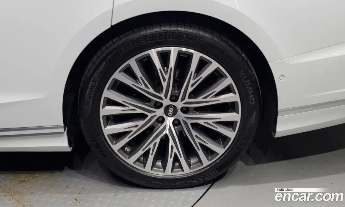 Audi A8 2023 3.0 автомат (гидро), фото 7