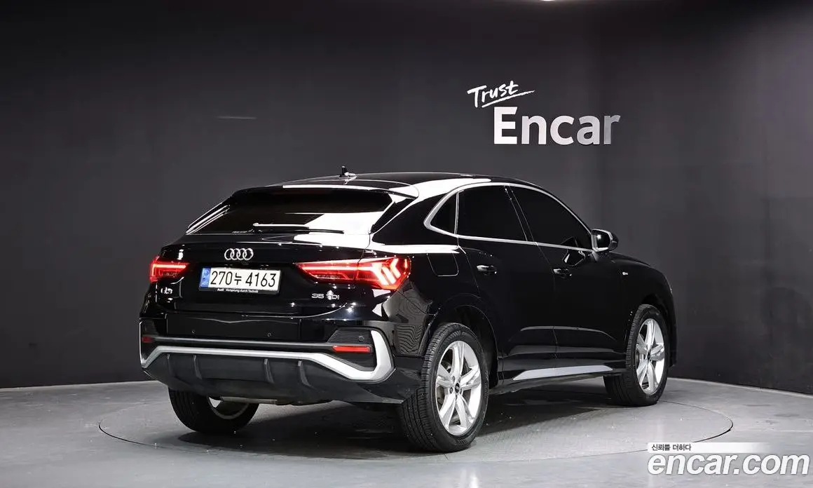 Audi Q3 2023 2.0 автомат (гидро), фото 2