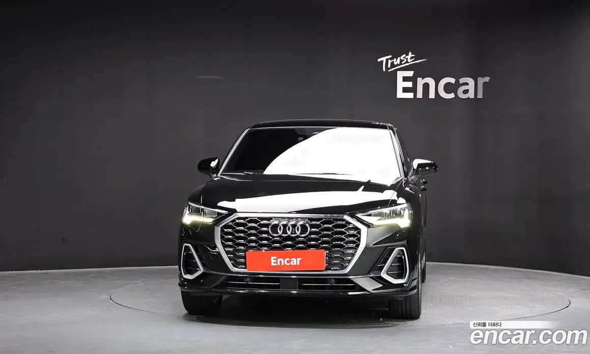 Audi Q3 2023 2.0 автомат (гидро), фото 3