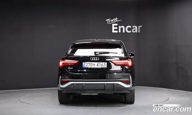 Audi Q3 2023 2.0 автомат (гидро), миниатюра 4