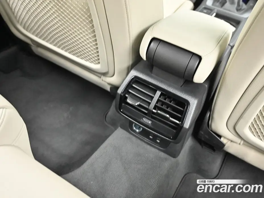 Audi Q3 2025 2.0 автомат (гидро), фото 17