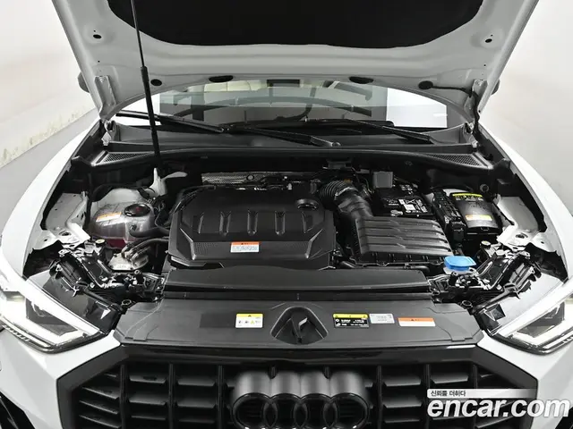 Audi Q3 2025 2.0 автомат (гидро), миниатюра 6