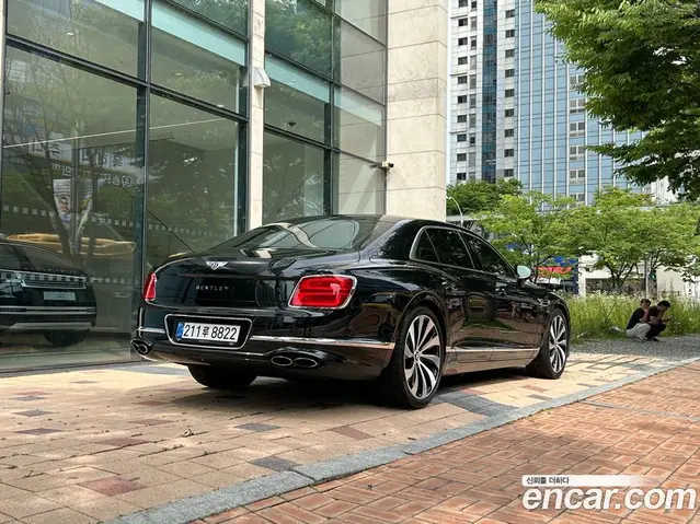 Bentley Flying Spur 2021 4.0 автомат (гидро), миниатюра 8 Bentley Flying Spur 2021 4.0 автомат (гидро), миниатюра 8