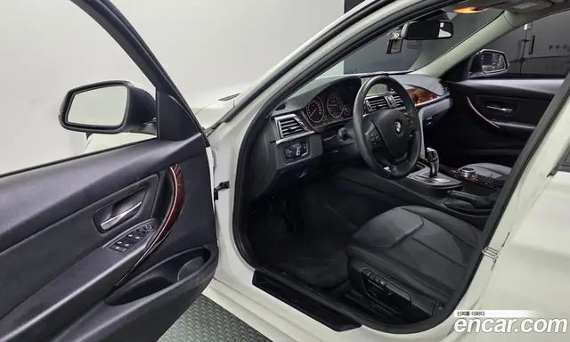 BMW 3 серия 2014 2.0 автомат (гидро), миниатюра 10