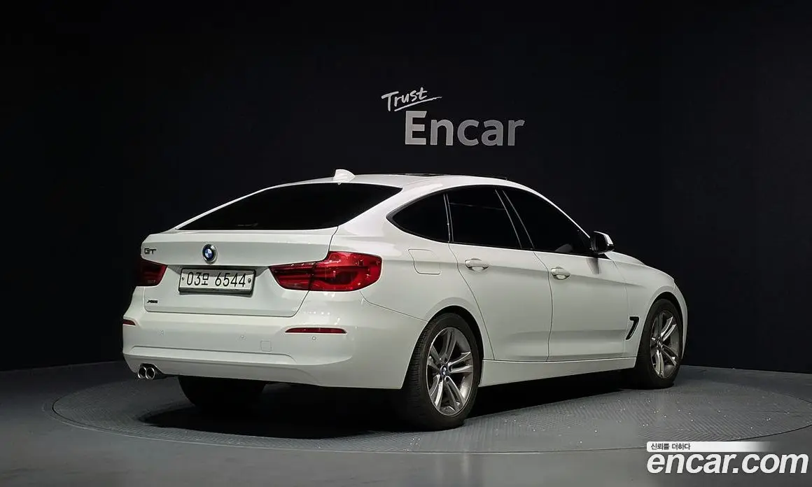 BMW 3 серия 2017 2.0 автомат (гидро), фото 2