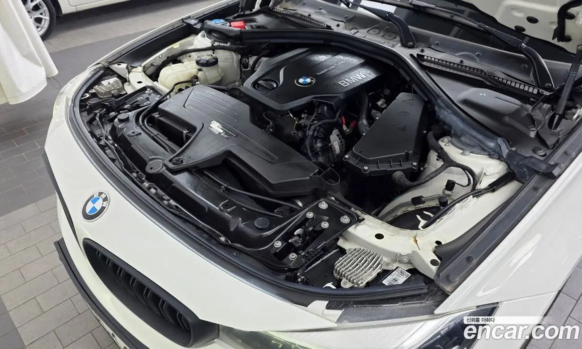 BMW 3 серия 2017 2.0 автомат (гидро), фото 6