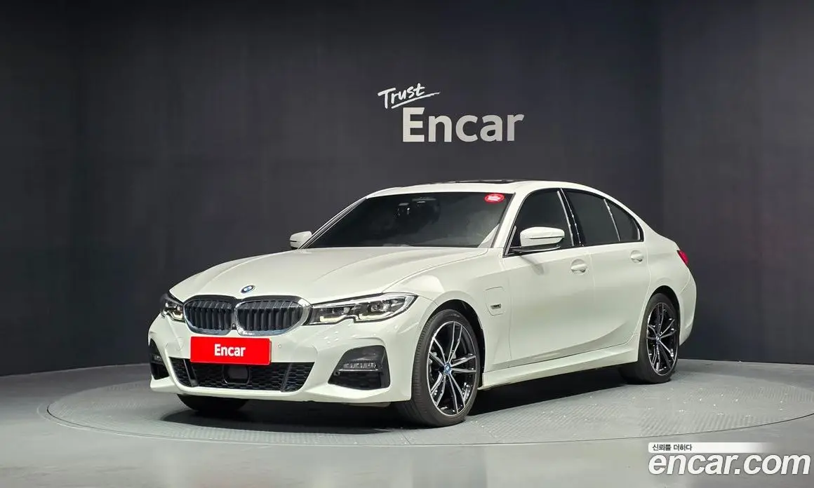 BMW 3 серия 2022 2.0 автомат (гидро), фото 1