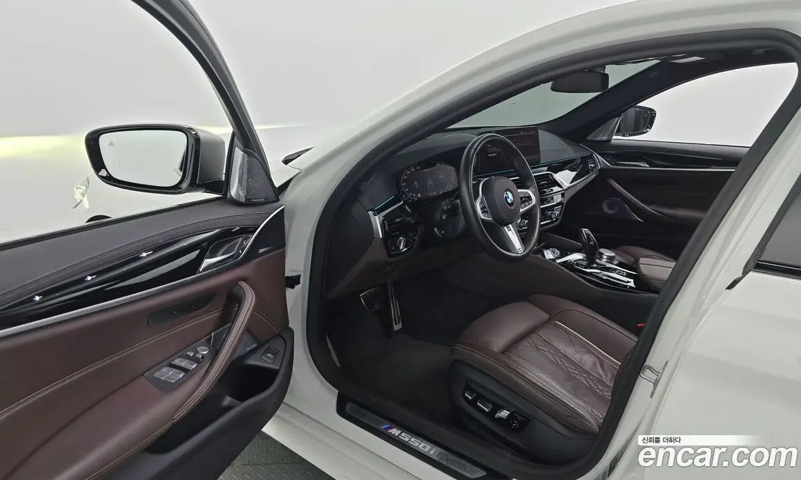 BMW 5 серия 2021 4.4 автомат (гидро), фото 13