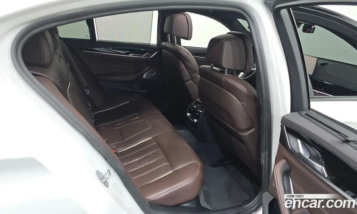 BMW 5 серия 2021 4.4 автомат (гидро), фото 17
