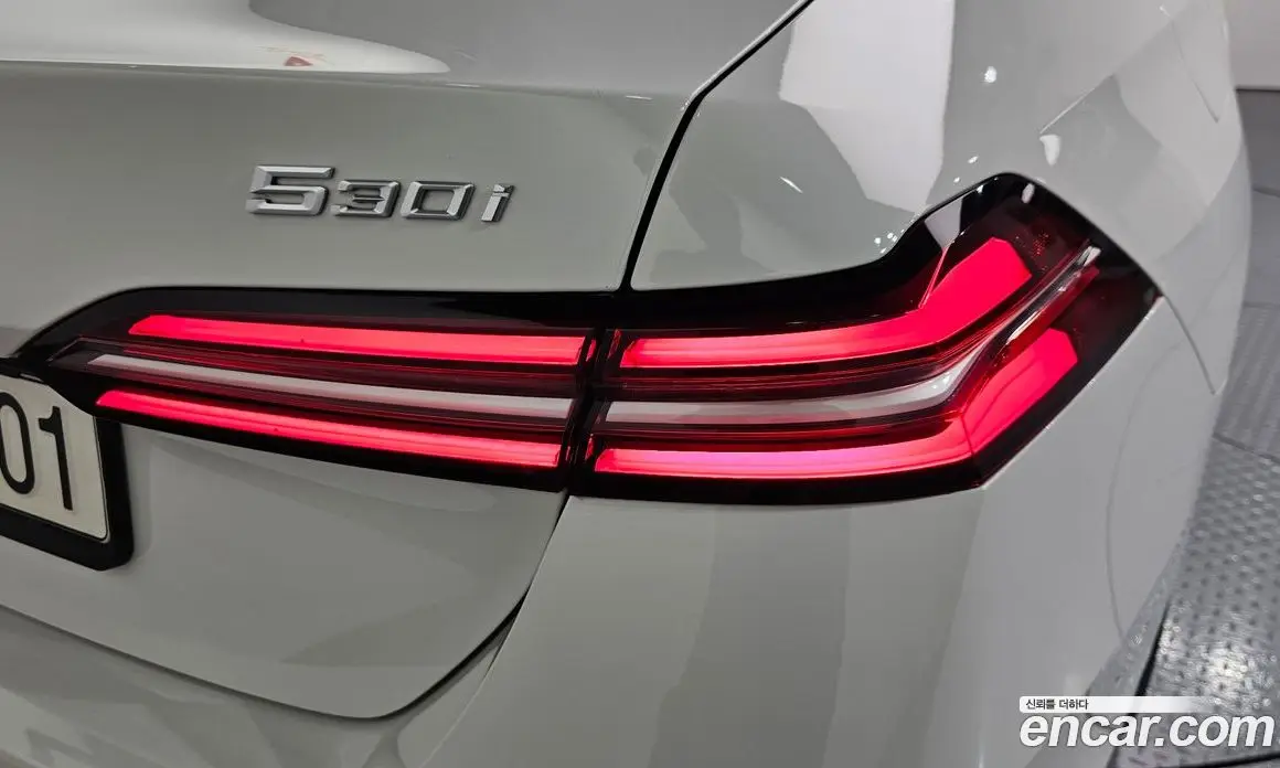 BMW 5 серия 2023 2.0 автомат (гидро), фото 9