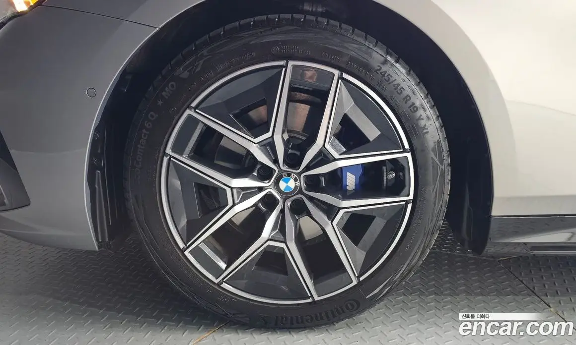 BMW 5 серия 2025 2.0 автомат (гидро), фото 5