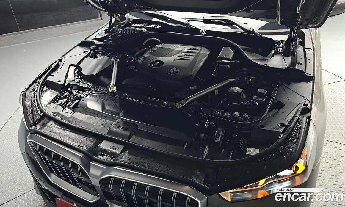 BMW 5 серия 2025 2.0 автомат (гидро), фото 6