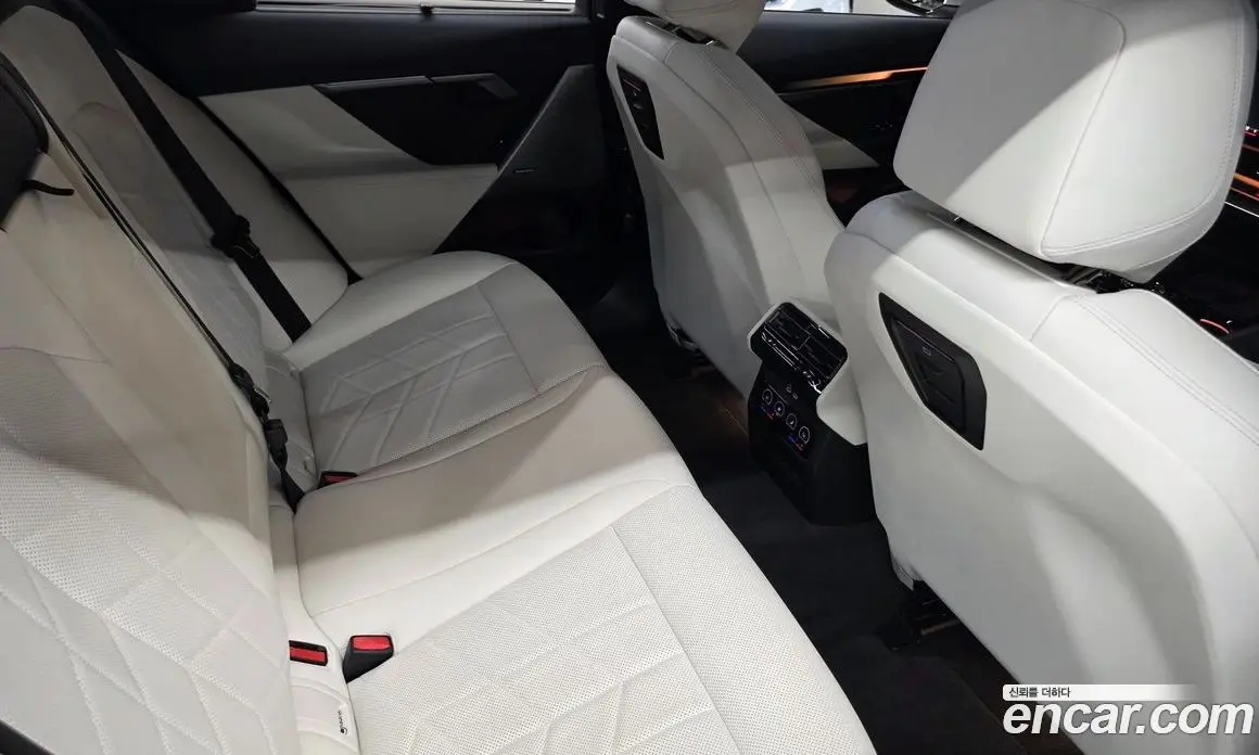 BMW i5 2025 0.2 автомат (гидро), фото 10