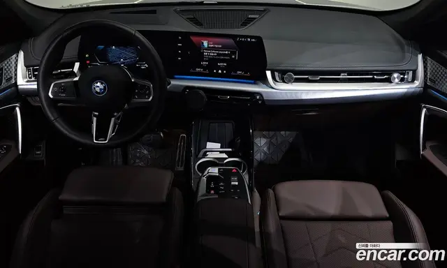 BMW iX1 2024 0.2 автомат (гидро), миниатюра 9