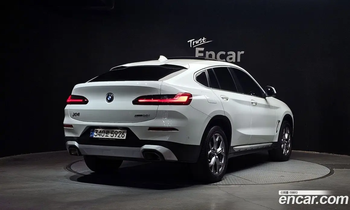 BMW X4 2022 2.0 автомат (гидро), фото 2