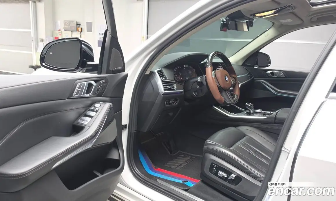 BMW X7 2020 3.0 автомат (гидро), фото 13